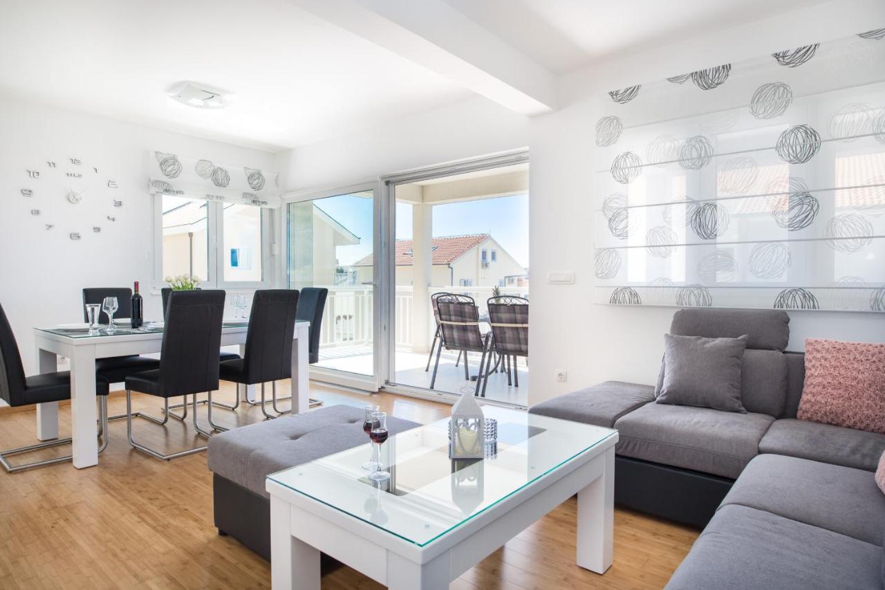 Luxury Xxl Apartment Makarska Exterior photo