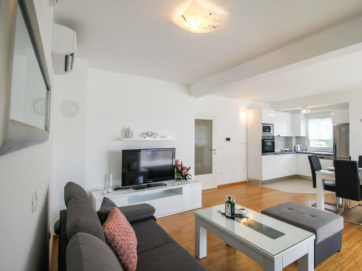 Luxury Xxl Apartment Makarska Exterior photo